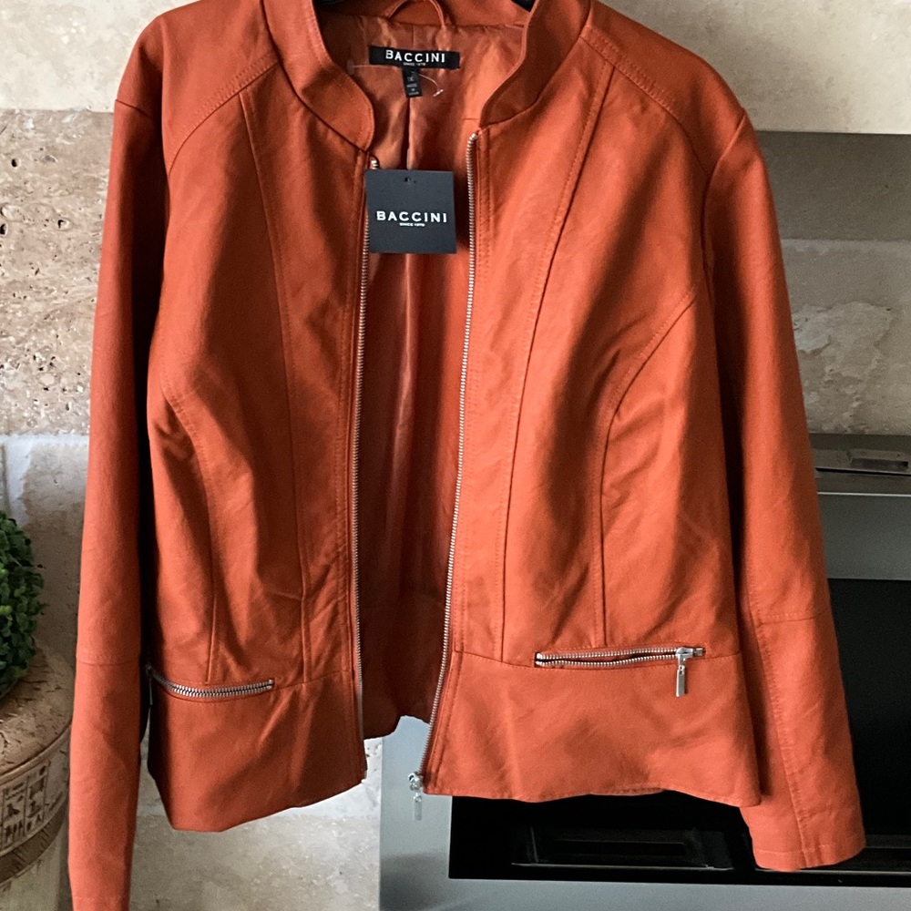 LEATHER JACKET NWT